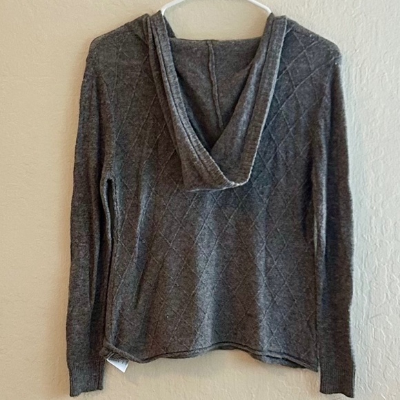MOTH Anthropologie Charcoal Gray Wool Blend Size XS Hooded Sweater - Picture 3 of 5